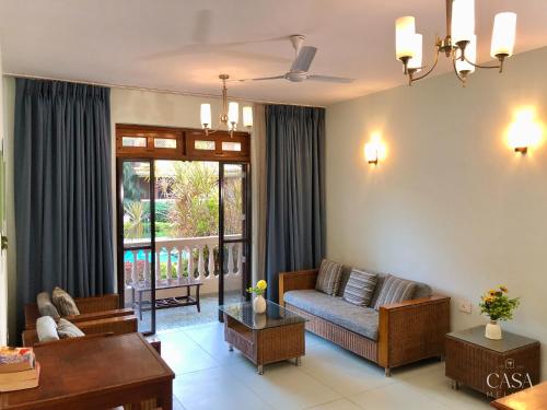 Posezení v ubytování Luxury 2BR Near Beach for Families