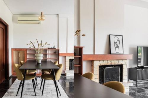 Capacious 3BR apartment in the heart of Marousi