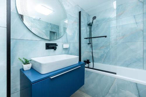Ένα μπάνιο στο Luxury 3BR Flat, Parking & Garden, NW London