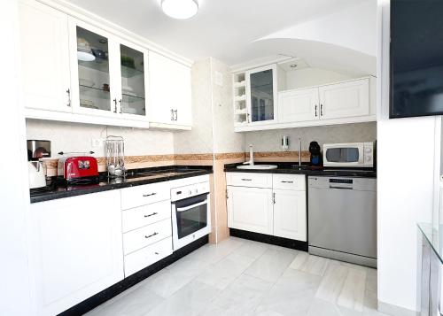 Skol 508 West Facing Duplex Apartment with Amazing Sea Views