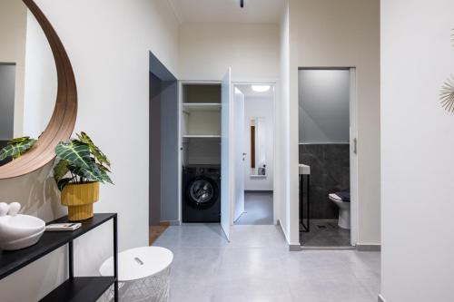 Zephyr 3-Bedroom Apartment in Athens