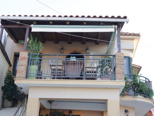 Μπαλκόνι ή βεράντα στο Dionysias House With A Sea View Veranda