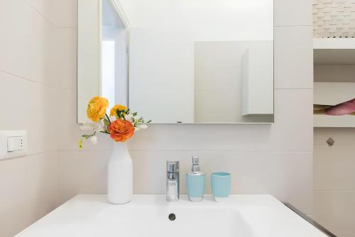 Charming Milanese Aparment