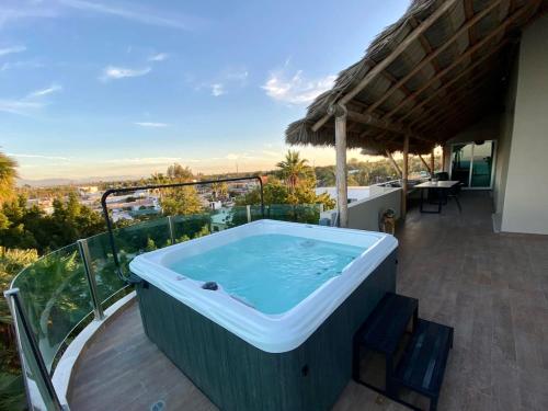 Lavish Bayview Penthouse Beachfront Complex – Photos 2