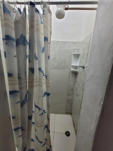 Bilik mandi di Recanto Azul