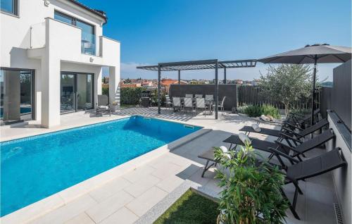 Villa Freya mit Meerblick in Medulin, Istrien - by Istrabook
