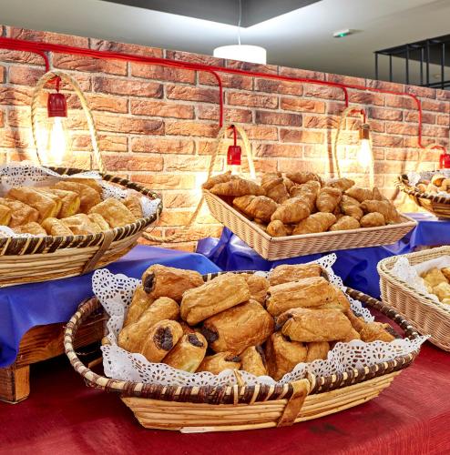 Jídlo v hotelu nebo okolí