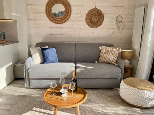 Le Nid Douillet, studio avec terrasse et parking à 400m des plages