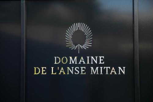 Ein Zertifikat, Auszeichnung, Logo oder anderes Dokument, das in der Unterkunft Le Domaine de l'Anse Mitan ausgestellt ist