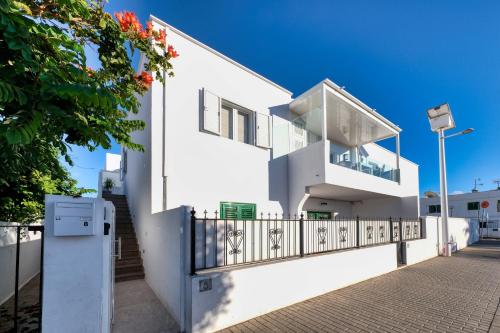 La Joya Suite - 150m to the Beach By Lanzarote Vacation Homes