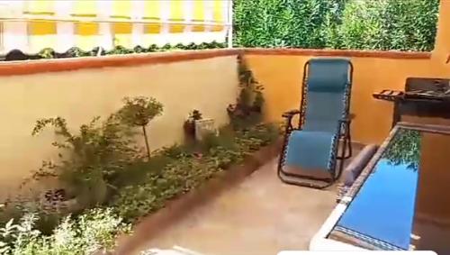 Κήπος έξω από το Appartamento con veranda e giardino a 75 m dal mare