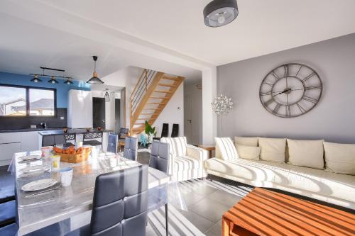 Ecrin de modernite a St-Alban – Photos 4