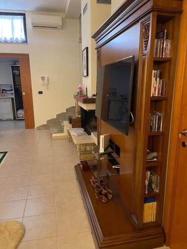 Perpustakaan di apartmen
