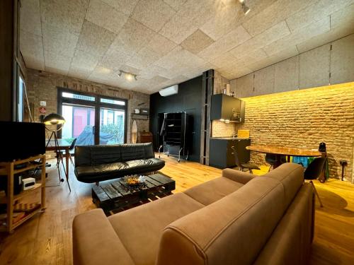 LUXURY WOOD LOFT