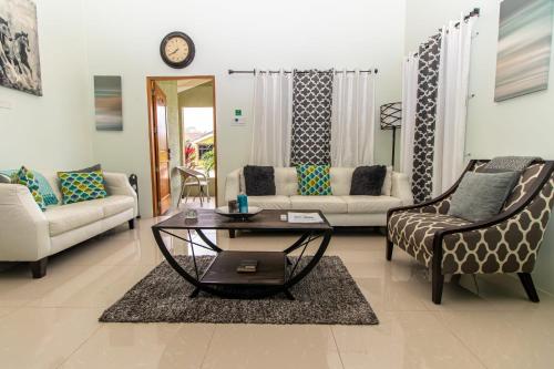 Ảnh trong thư viện ảnh của Serenity Retreat Villa Drax Hall ở Ocho Rios