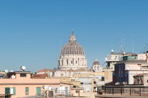 Vista Cupola San Pietro - Stazione Roma S Pietro
