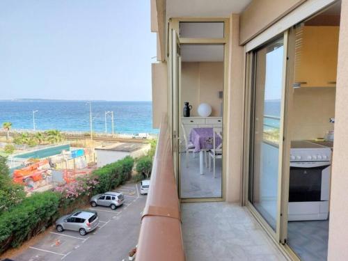 Bocca Baie T2 en bord de mer - Axelle Loc Appart