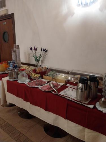 Jídlo v hotelu nebo okolí