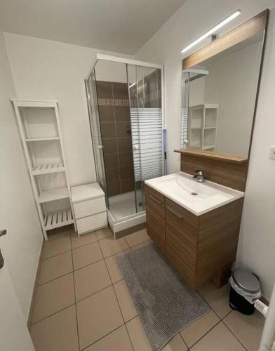 Photo de la galerie de l'établissement Charmant appartement proche Paris, à Eaubonne