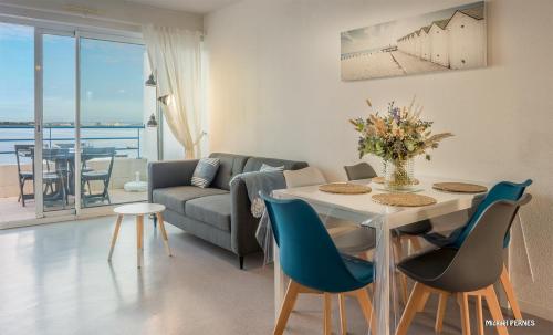 RÉF 335 - PORT-LOUIS appartement vue mer type 3 avec balcon