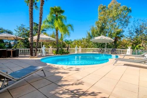 REF 1981 - Cannes Center - Particular town house for rent