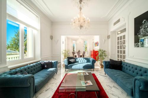 REF 1981 - Cannes Center - Particular town house for rent