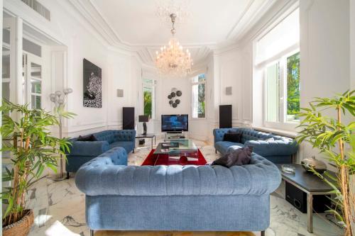 REF 1981 - Cannes Center - Particular town house for rent