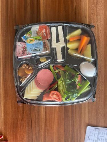 Makanan di atau berdekatan aparthotel ini