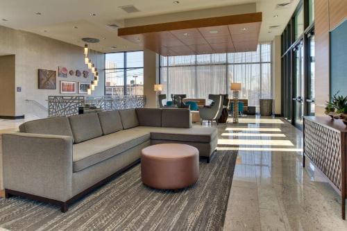 Drury Plaza Hotel Nashville Downtown Image