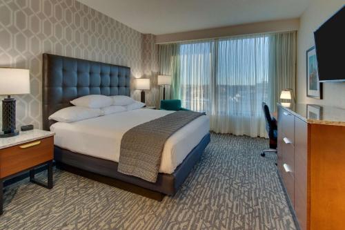 Drury Plaza Hotel Nashville Downtown Image