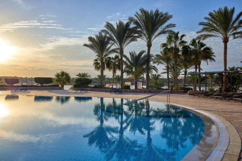 Steigenberger Coraya Beach - Adults Friendly 16 Years Plus — Swimming pool