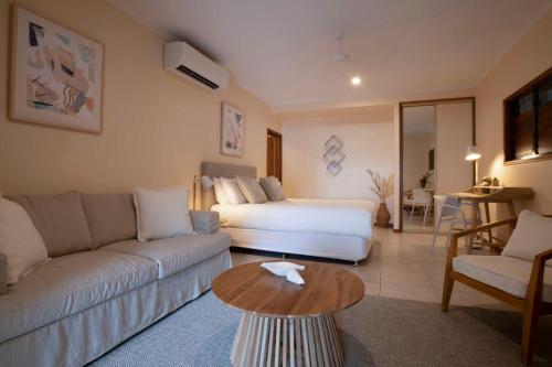 Ruang duduk di Latitude 17 - Suite 3