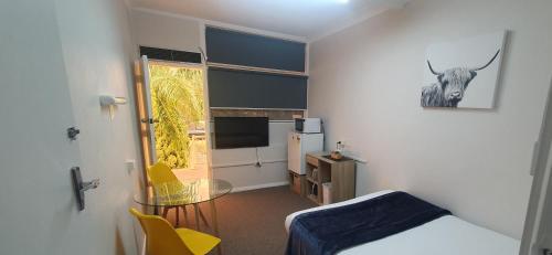 Billabong Motelにあるベッド