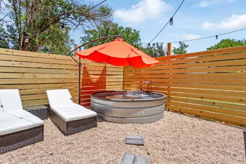 ウェイコにあるThe Craftsman on Clay-Downtown-4 Blocks to Silos-Hot Tub and Cowboy Poolのギャラリーの写真