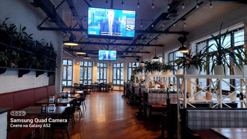 Restoran atau tempat lain untuk makan di Alma