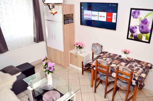 Lorabel Apartmanház Hévíz 8380 Hévíz, Tavirózsa utca kép - 3