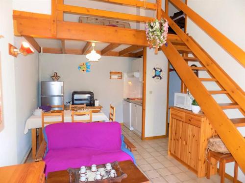 Кухня или мини-кухня в La Palmyre - Les Maisons du Lac - VILLA MITOYENNE classée 1 étoile
