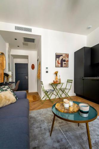 302b Beautiful studio refurbished Downtown / Ac photo 11