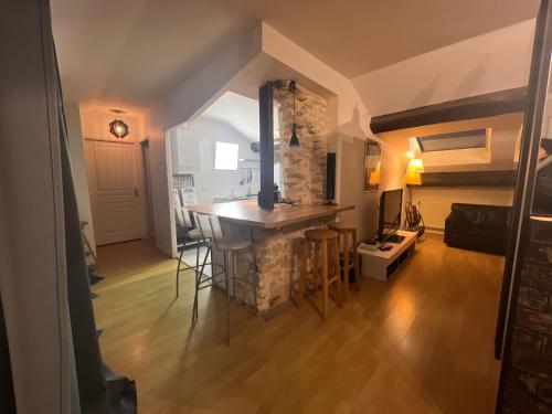 Le Central Victoria VI