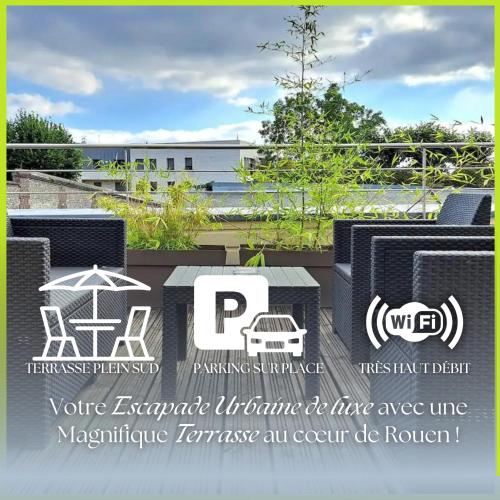 un panneau indiquant un restaurant avec une table et des chaises dans l'établissement Le Canyon Rouen Centre by MyFrenchPAT Terrasse & Parking, à Rouen