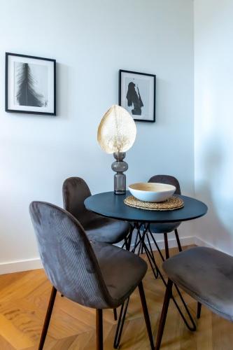 301a Charming 2 rooms refurbished super center photo 17