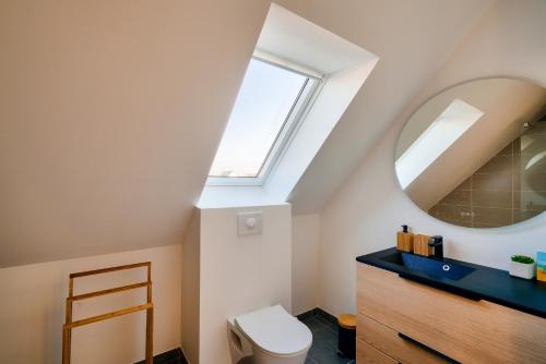 Ένα μπάνιο στο Belle maison pour 8 - 950m de la plage et du port