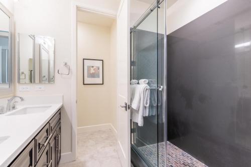 a bathroom with a shower and a sink at San Mateo 2br w parking ac nr shops parks SFO-1555 in San Mateo