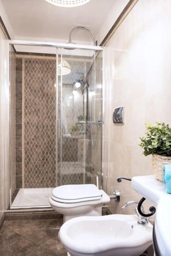 Ένα μπάνιο στο Alassio Vayadu' Arabesque