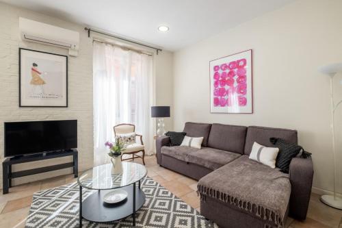 Modern and bright- 1bedroom 1bathroom- Downtown