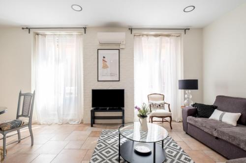 Modern and bright- 1bedroom 1bathroom- Downtown