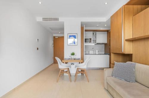 Köök või kööginurk majutusasutuses West One Studio Apartments