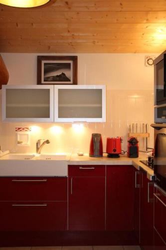 Photo de la galerie de l'établissement Les Campanules - Demi-chalet au pied des pistes, à Saint-Gervais-les-Bains