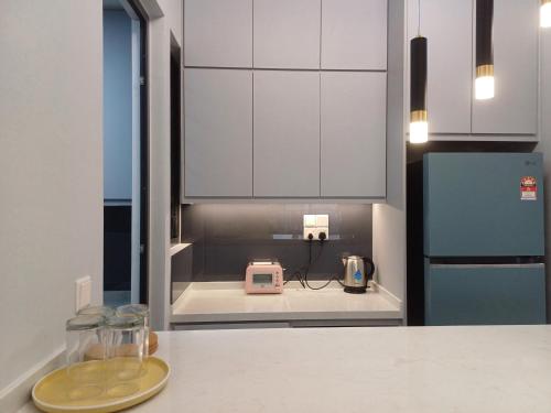 Sunway Velocity Two 4 Rooms 2 Bathrooms for 7 person with Unobstructed KL City View shuang wei wei le cheng qi ren si fang liang ce dan wei gao lou you wu di ji long po ye jing