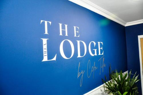 Sijil, anugerah, tanda atau dokumen lain yang dipamerkan di The Cwtch Flat at The Lodge by Cefn Tilla